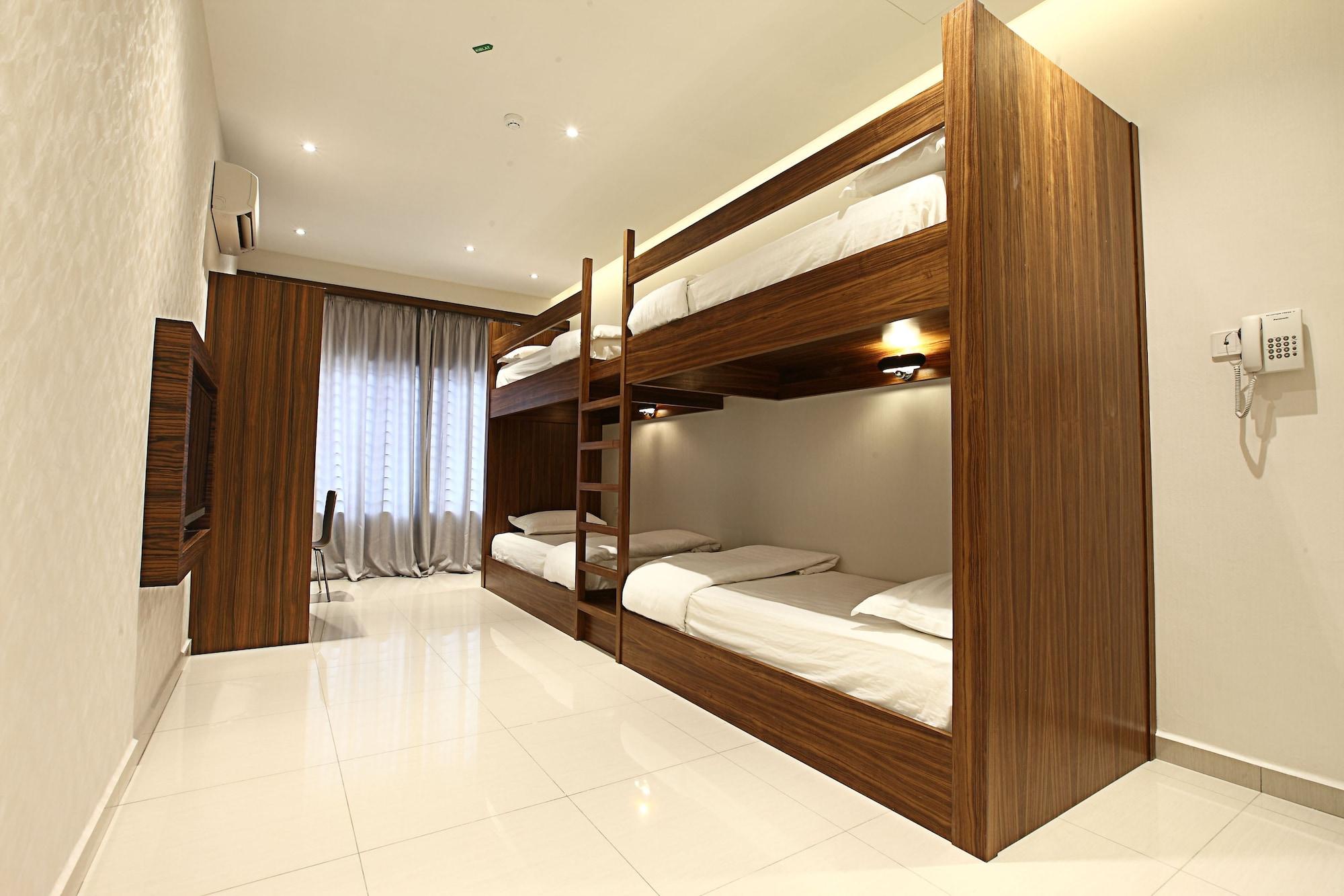 Sri Enstek Hotel Klia, Klia 2 & F1 Сепанг Екстериор снимка