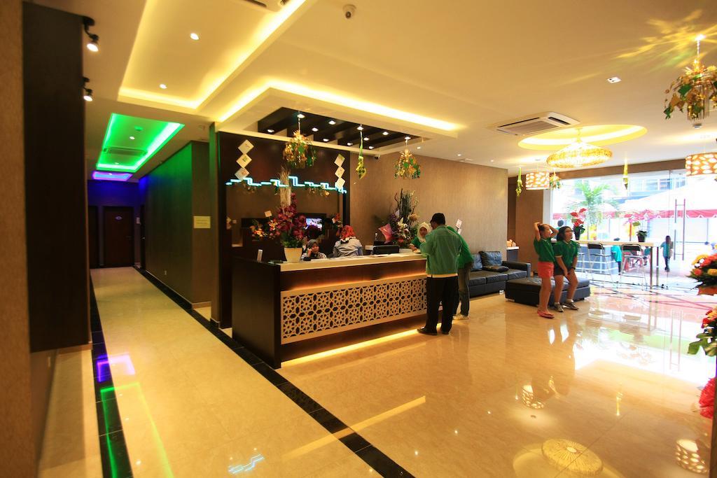 Sri Enstek Hotel Klia, Klia 2 & F1 Сепанг Екстериор снимка