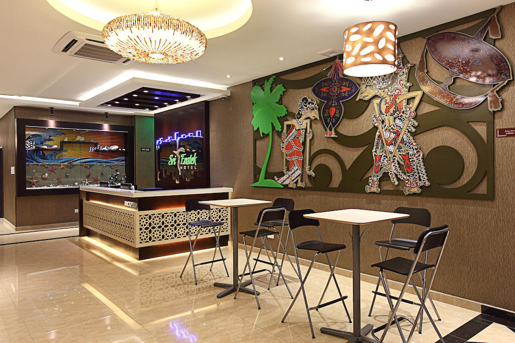 Sri Enstek Hotel Klia, Klia 2 & F1 Сепанг Екстериор снимка