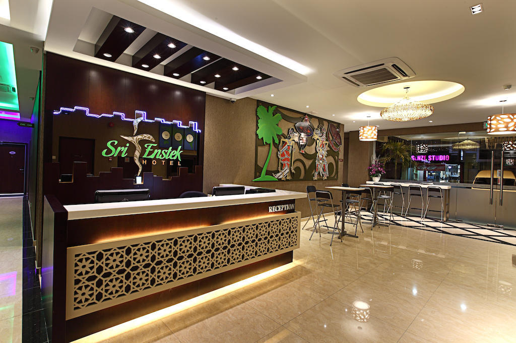 Sri Enstek Hotel Klia, Klia 2 & F1 Сепанг Екстериор снимка