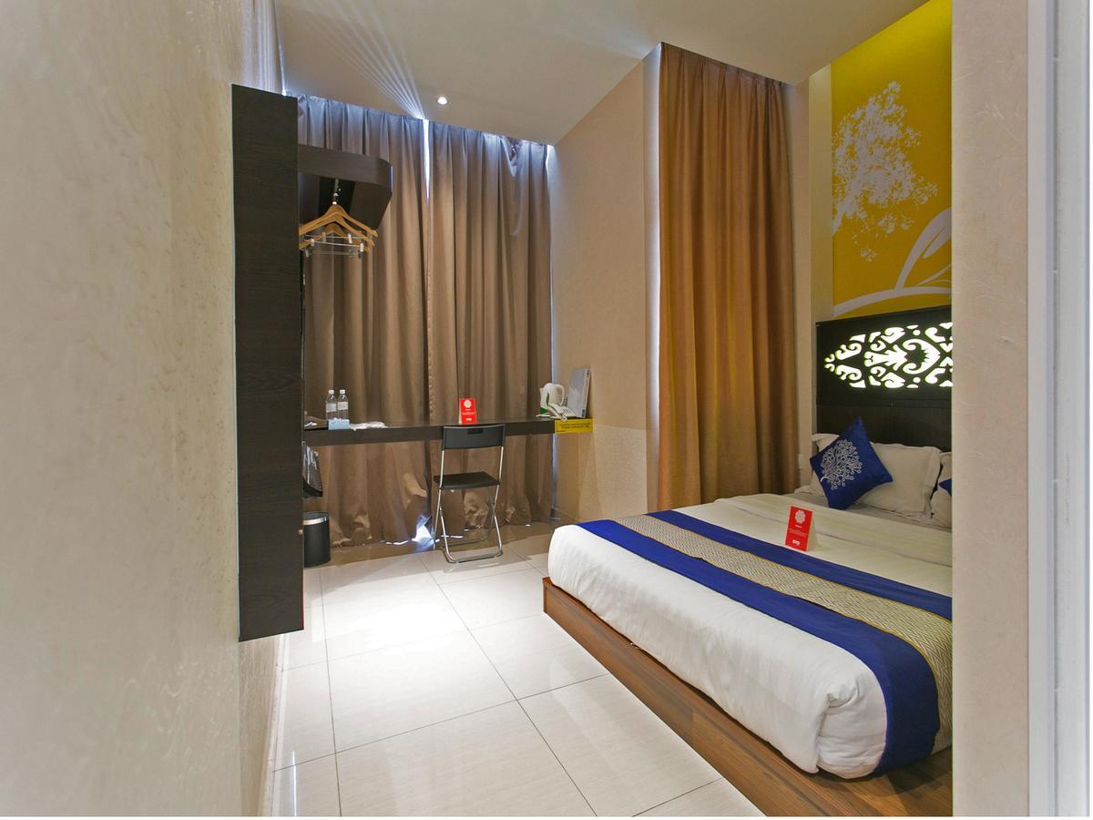 Sri Enstek Hotel Klia, Klia 2 & F1 Сепанг Екстериор снимка