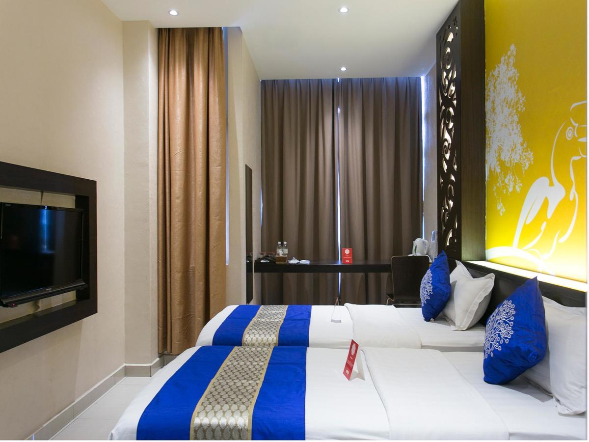 Sri Enstek Hotel Klia, Klia 2 & F1 Сепанг Екстериор снимка