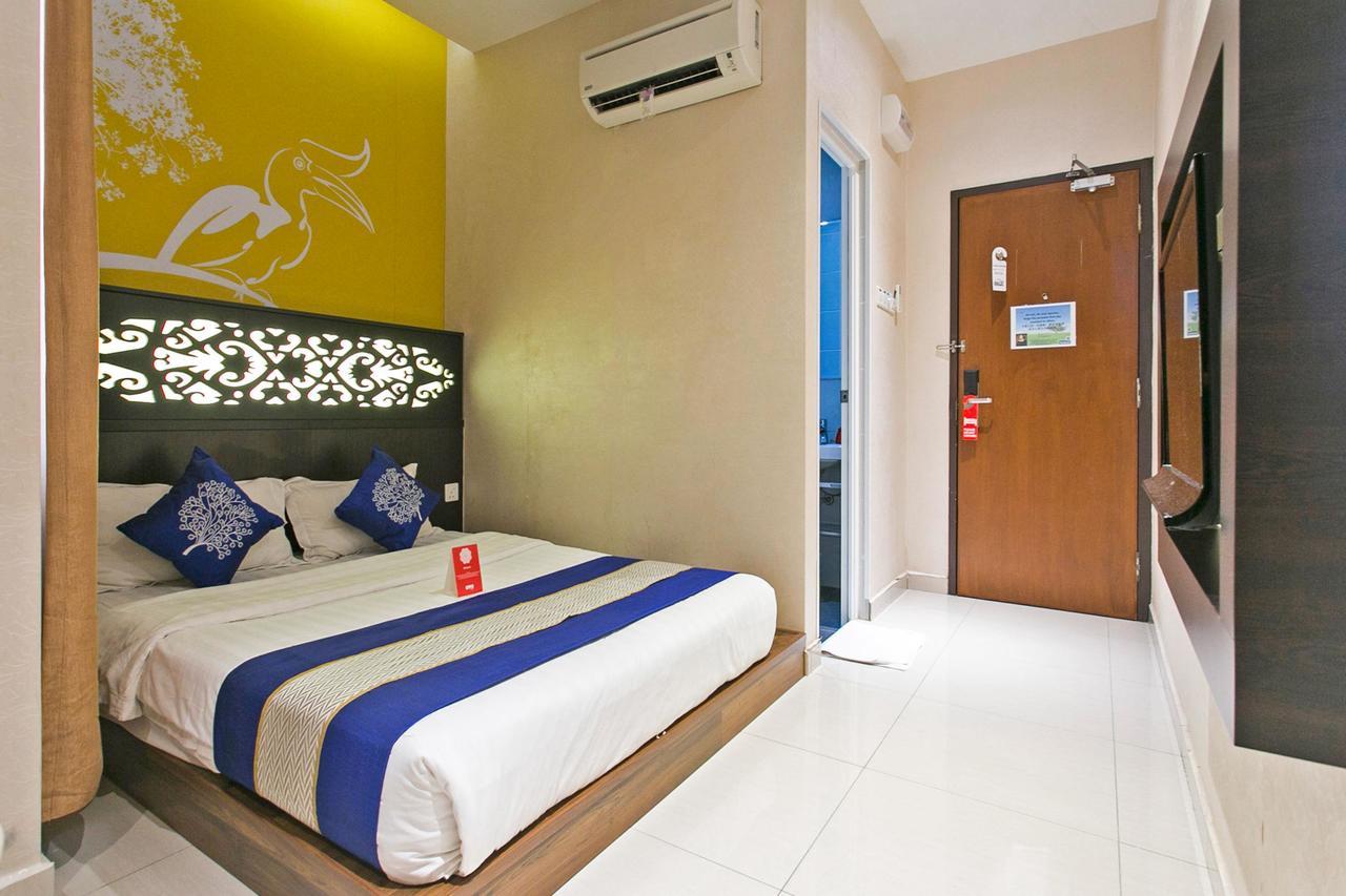 Sri Enstek Hotel Klia, Klia 2 & F1 Сепанг Екстериор снимка