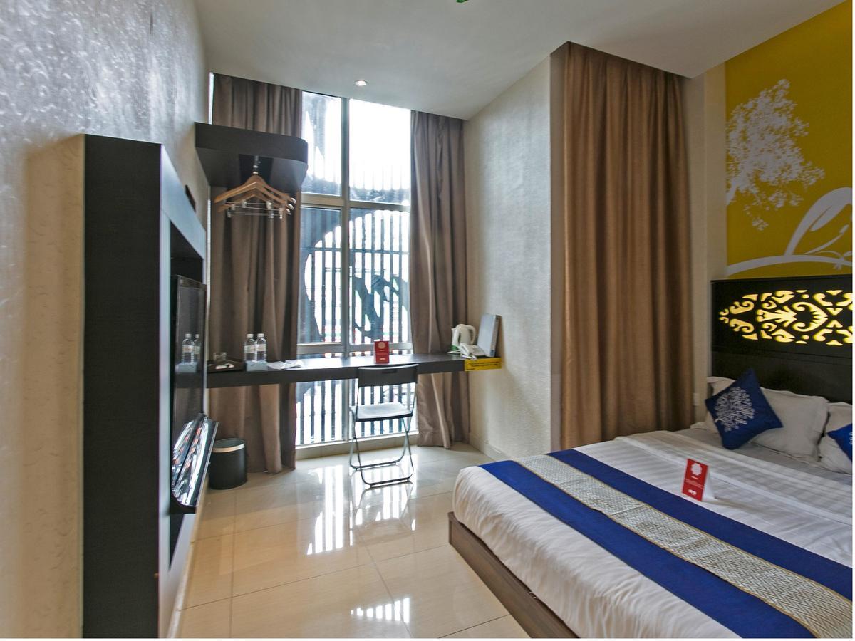 Sri Enstek Hotel Klia, Klia 2 & F1 Сепанг Екстериор снимка