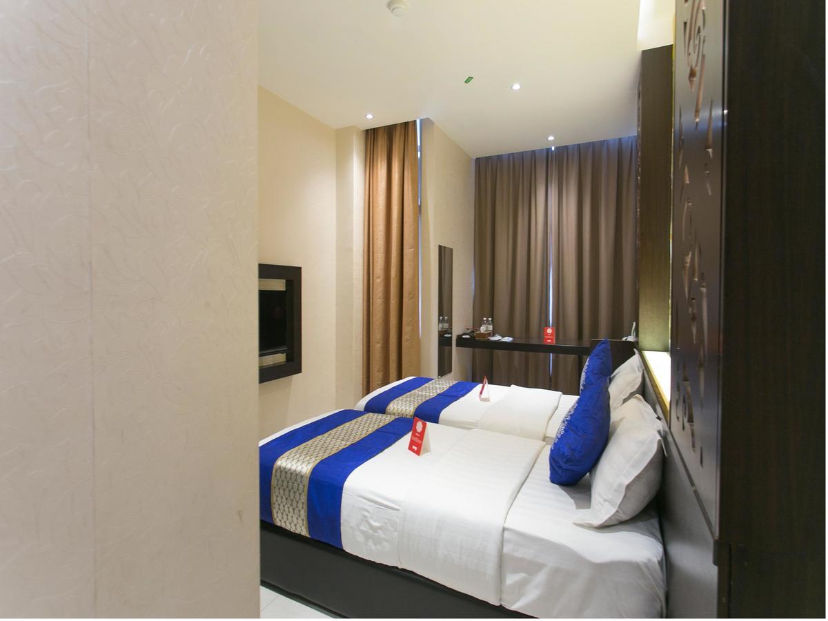 Sri Enstek Hotel Klia, Klia 2 & F1 Сепанг Екстериор снимка