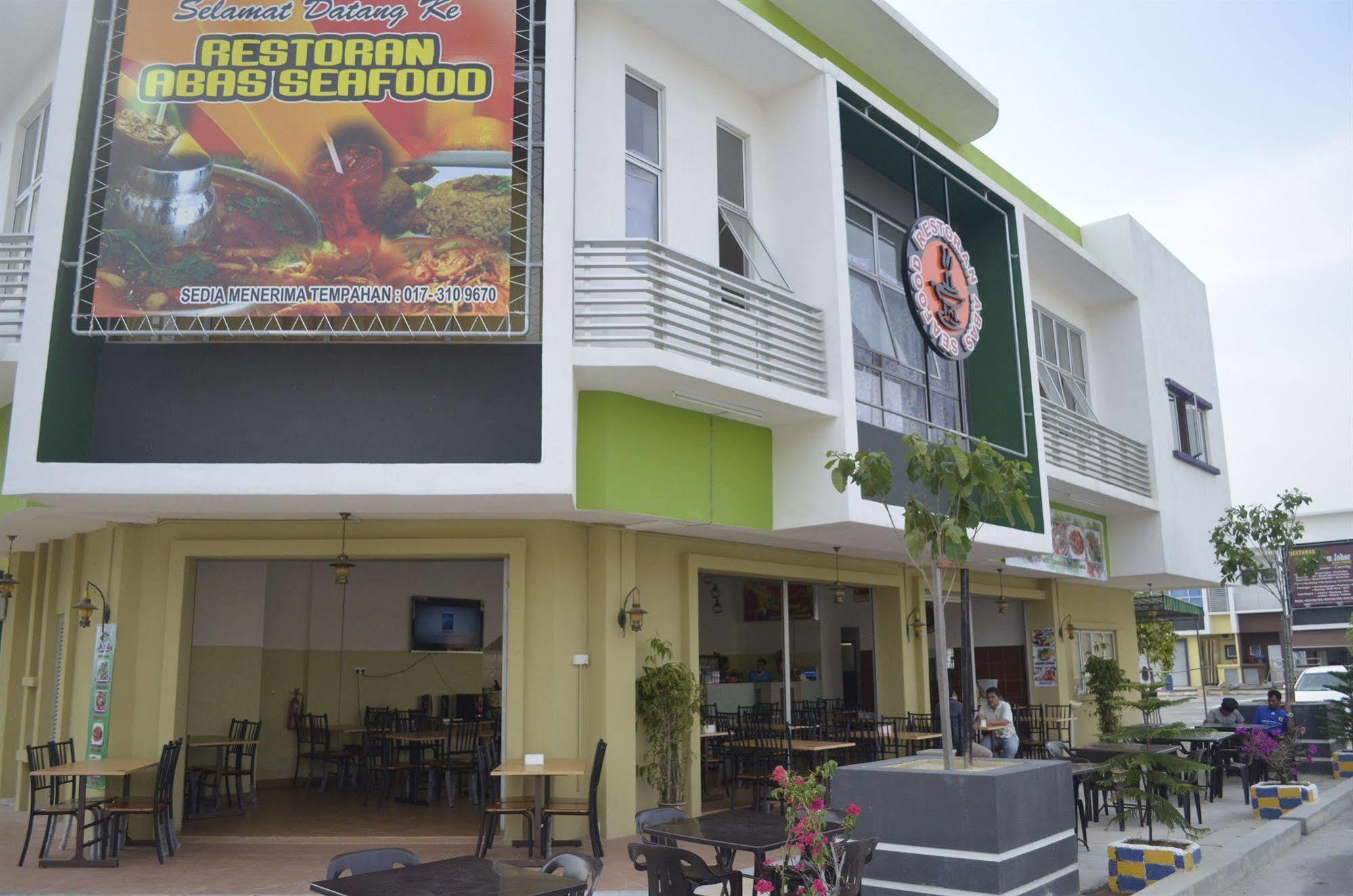 Sri Enstek Hotel Klia, Klia 2 & F1 Сепанг Екстериор снимка
